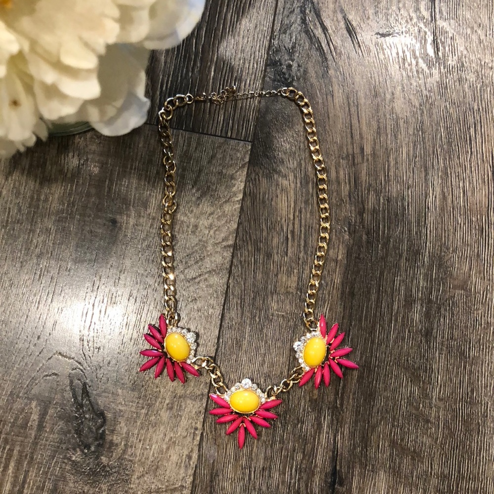 Statement necklace